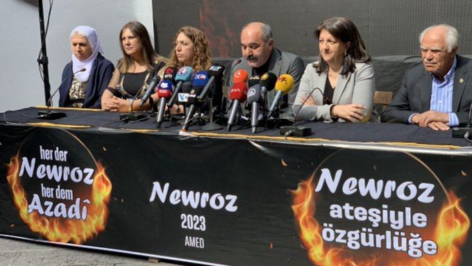 Newroz depremde ölenlere adanacak