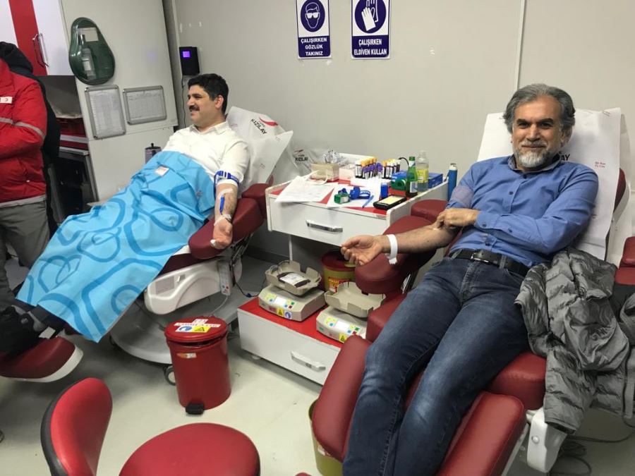 Sağlık müdüründen kan bağışı kampanyası