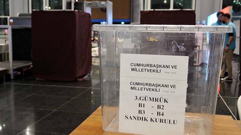 Yurt dışında oy verme işlemi başladı