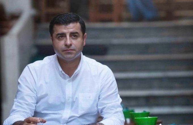 Demirtaş, aktif siyaseti bıraktığını açıkladı