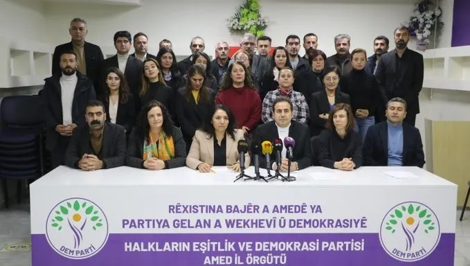 Başkan adayları bir araya geldi