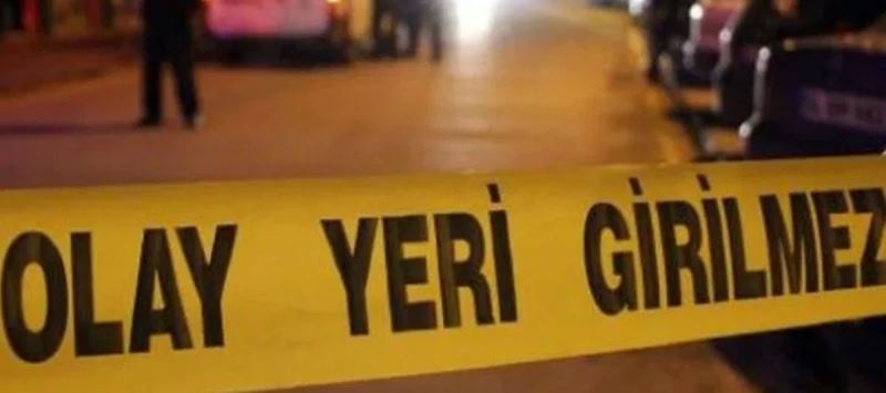 İntihara teşebbüs ihbarına giden polis boğazı kesik kadın cesedi buldu