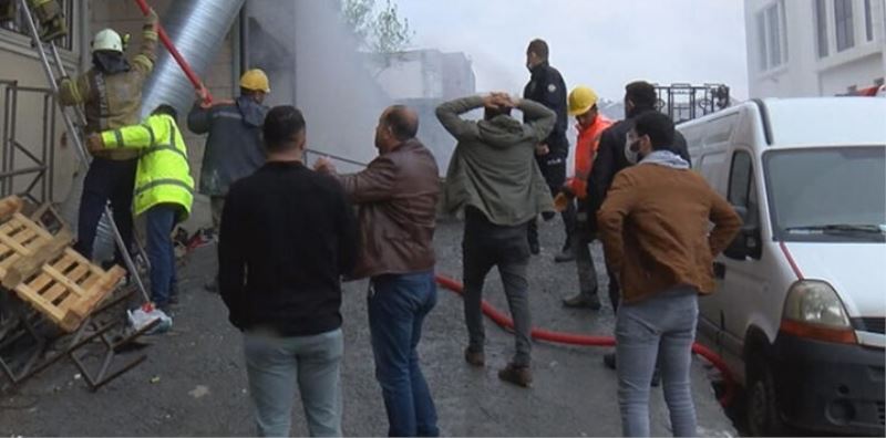 Hırdavat deposunda çıkan yangında 4 Pakistanlı işçi yaşamını yitirdi