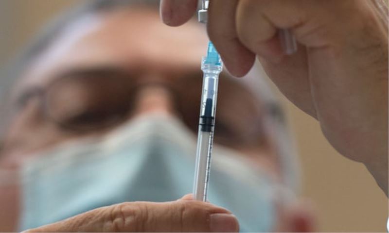 Kanada, 12-15 yaş arası çocuklar için Pfizer aşısını onaylayan ilk ülke oldu