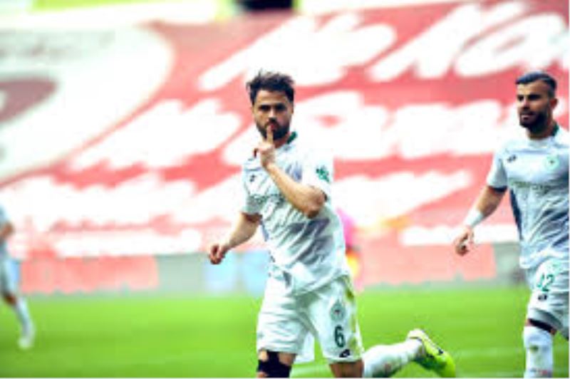 Konyaspor futbolcusu Ahmet Çalık trafik kazasında hayatını kaybetti