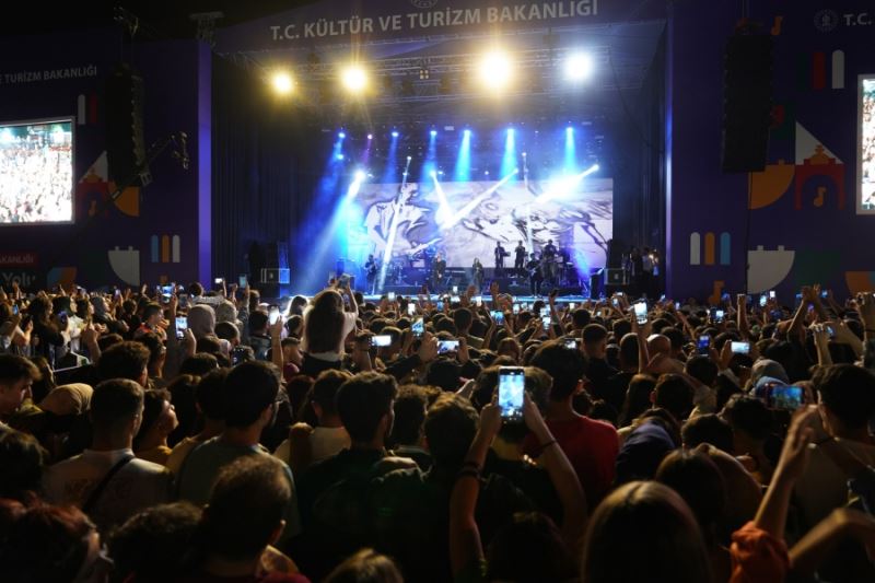 Sur Kültür Yolu Festivali konserlerle devam ediyor